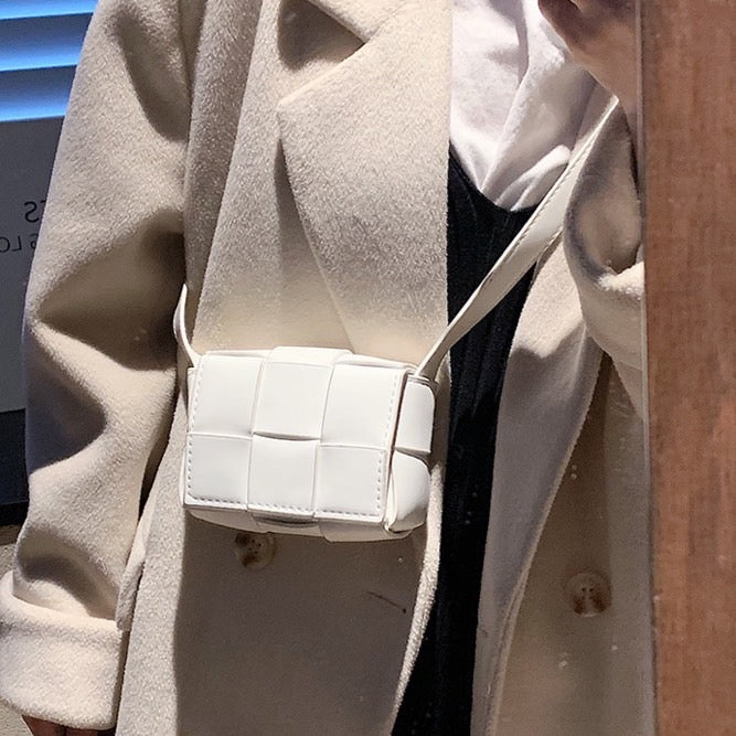ラインデザインミニショルダーバッグ