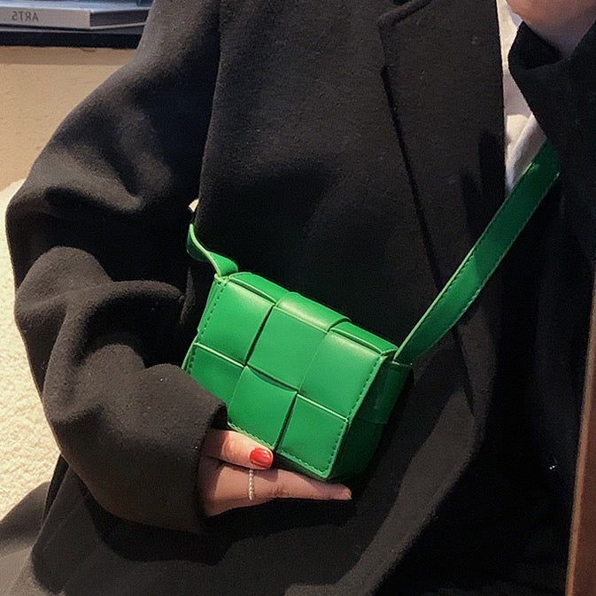 ラインデザインミニショルダーバッグ