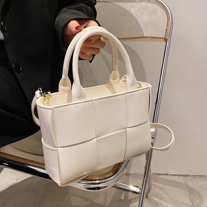 ラインデザインバッグ