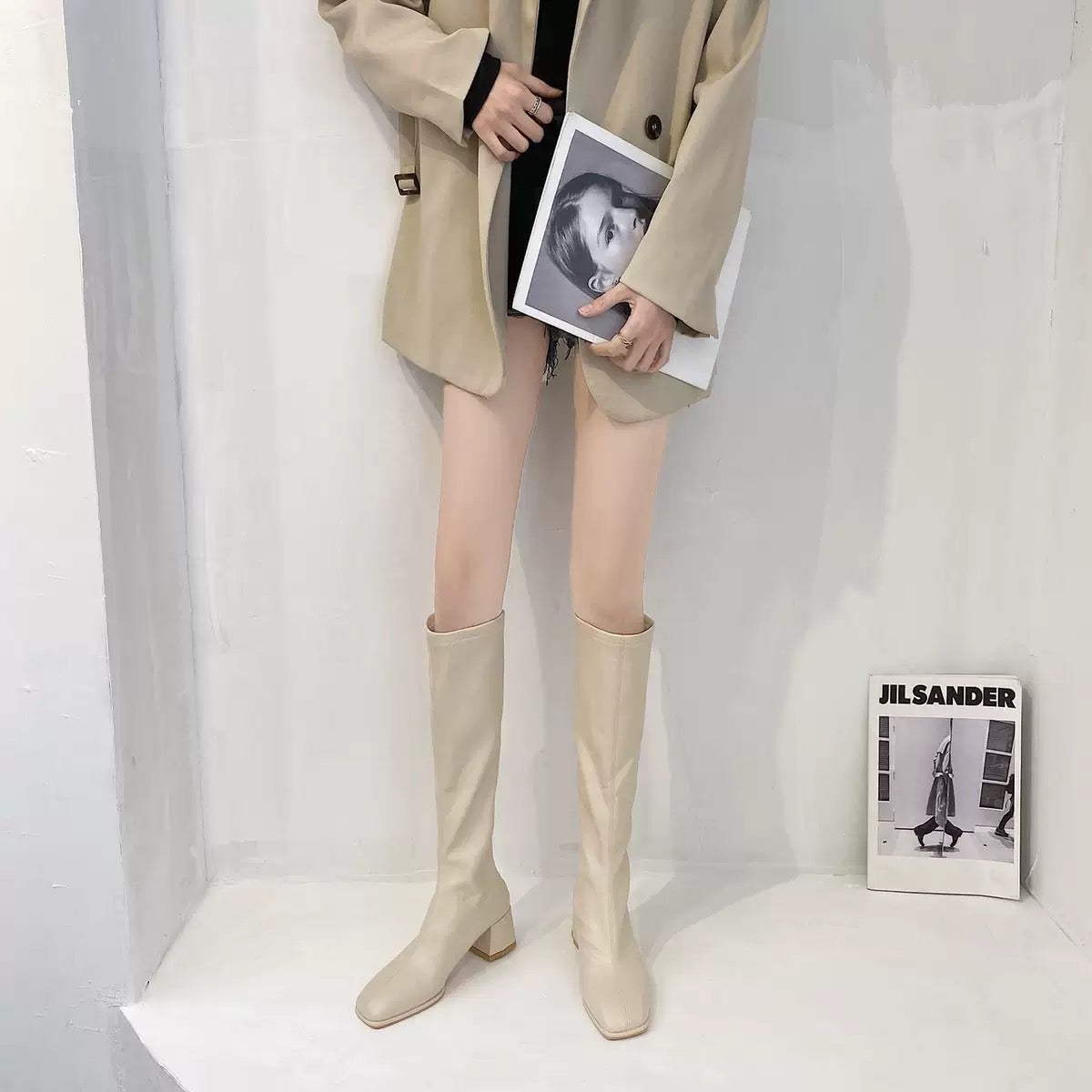 ローヒールロングブーツ