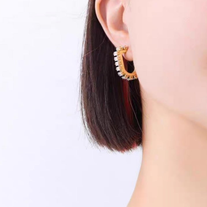 ラインジュエリーピアス