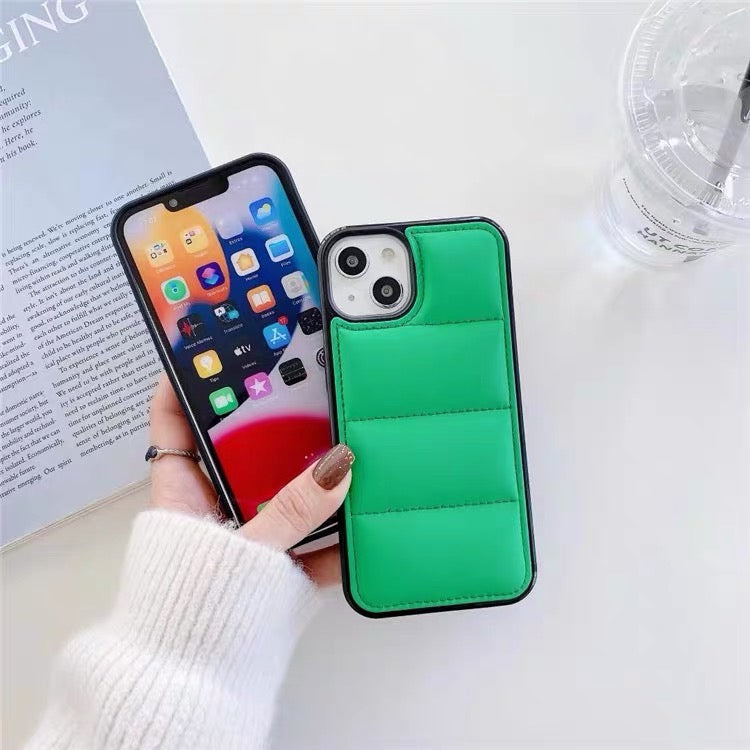 ダウン風iPhoneケース
